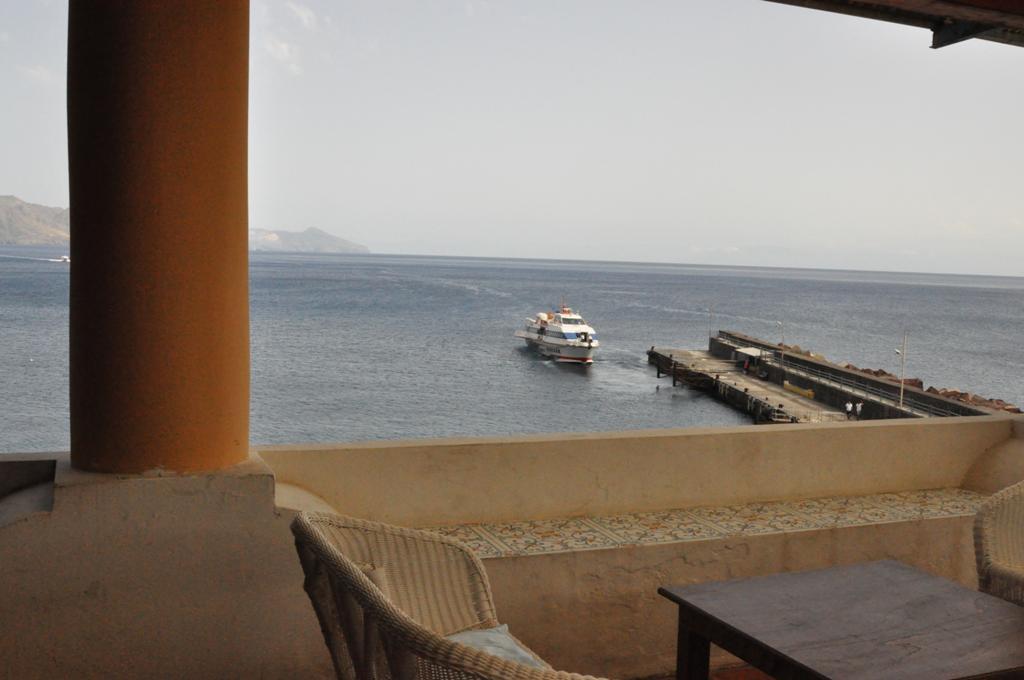 Albergo Seaside Leni Exterior photo