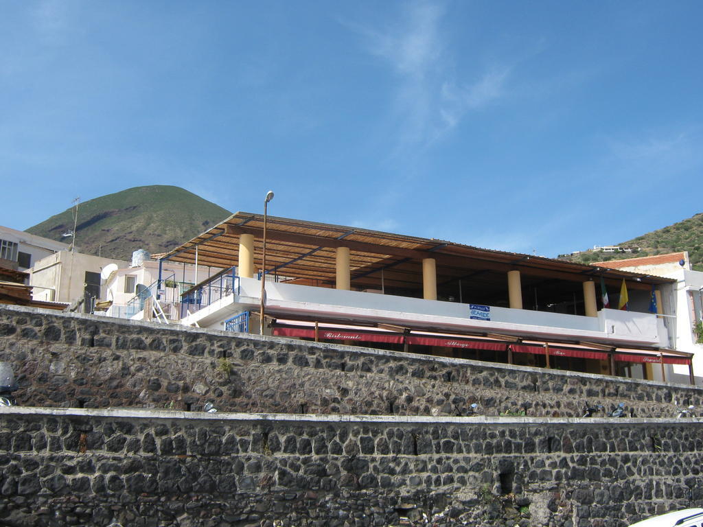 Albergo Seaside Leni Exterior photo